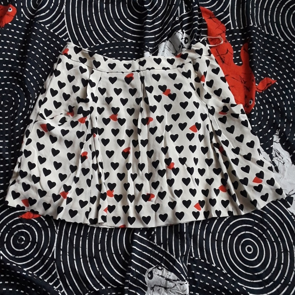 ANTHROPOLOGIE graphic heart skirt